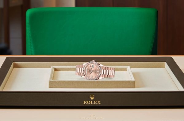 DAY-DATE 36-（Oyster, 36 mm, Everose gold）