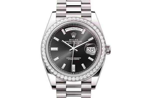 DAY-DATE 40-（Oyster, 40 mm, white gold and diamonds）