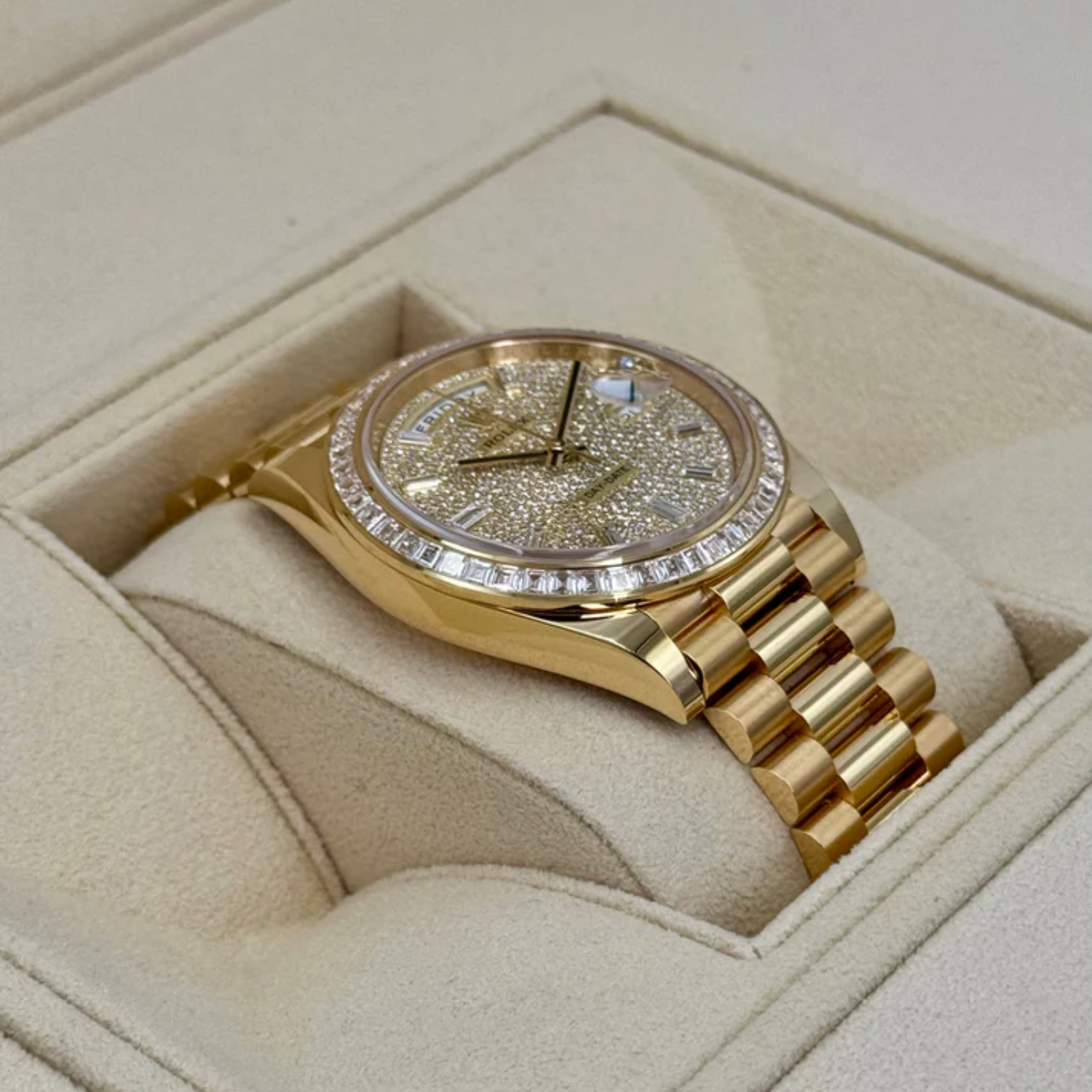 Rolex Day-Date 40mm 18K Yellow Gold Champagne Diamonds Dial 228398tbr-0036 - Image 4