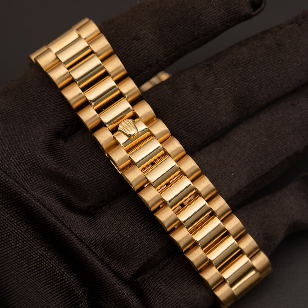 Presidential Rolex Day-Date 18038 Watch 36mm Black Onyx Dial 18K Yellow Gold - Image 5