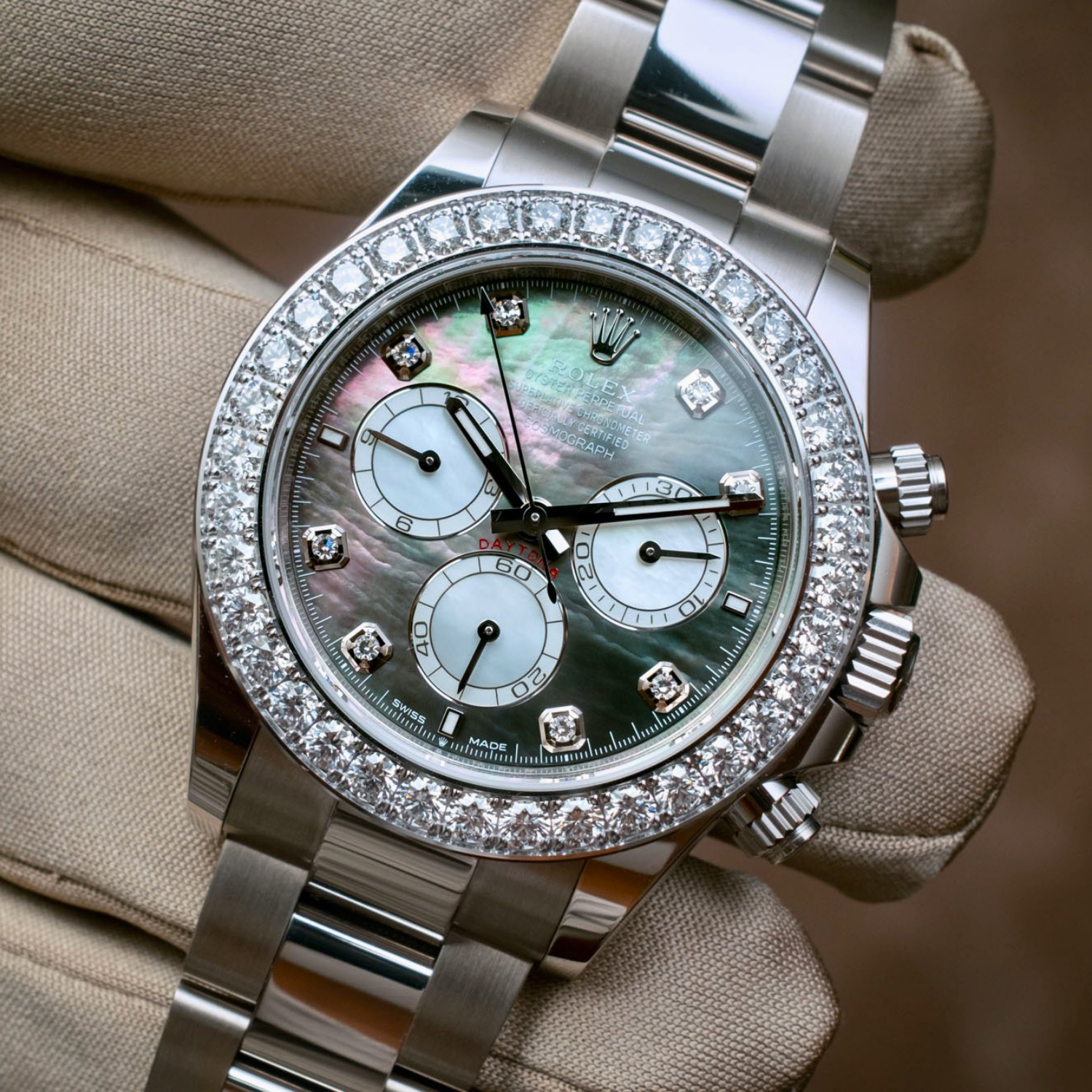 Rolex Daytona 40mm Oyster White Gold Black and White Mother of Pearl Diamond Dial & Bezel 126579RBR - Image 8