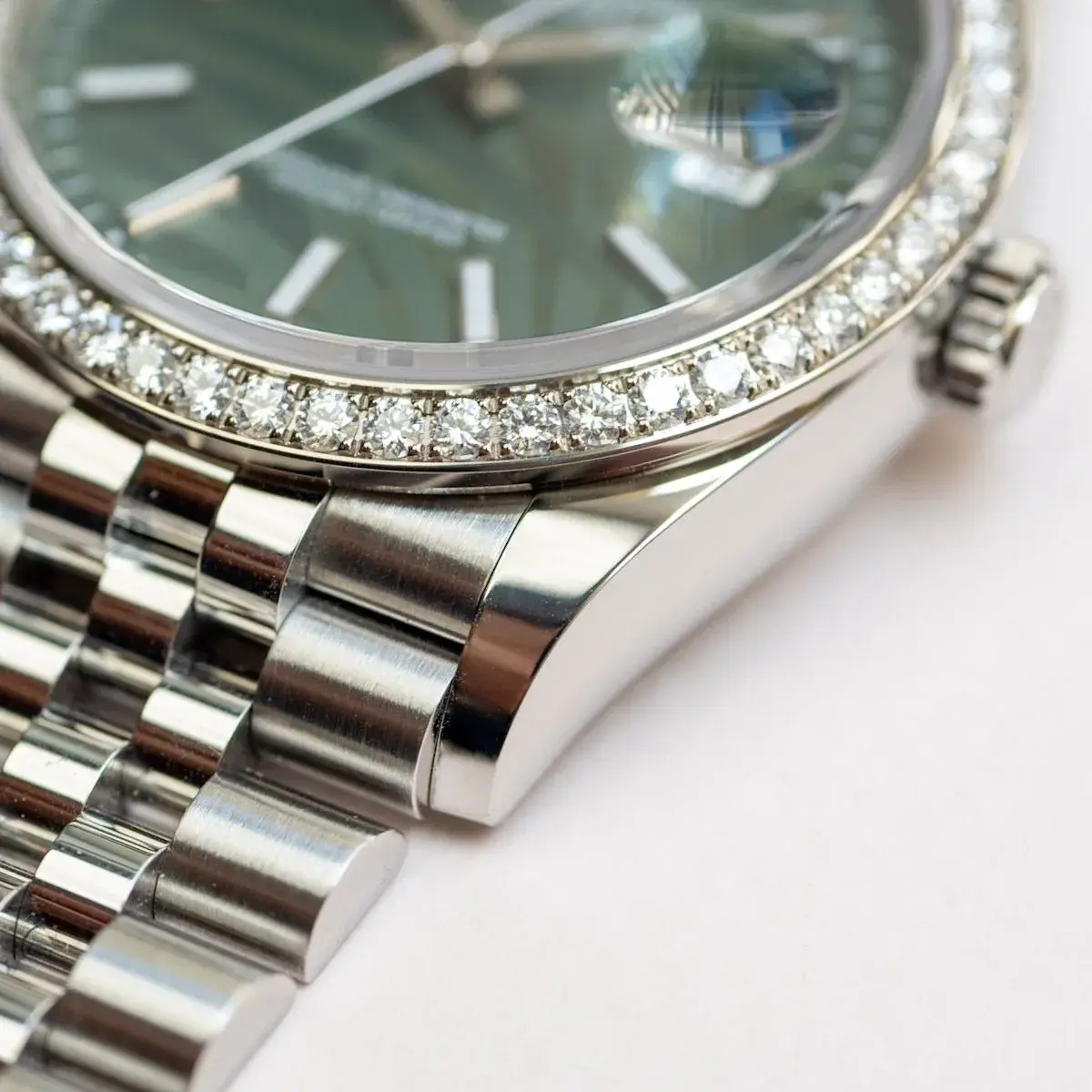 Rolex Datejust 36 M126284RBR-0039 ?C Olive Green Palm Motif Dial Diamond Bezel - Image 7