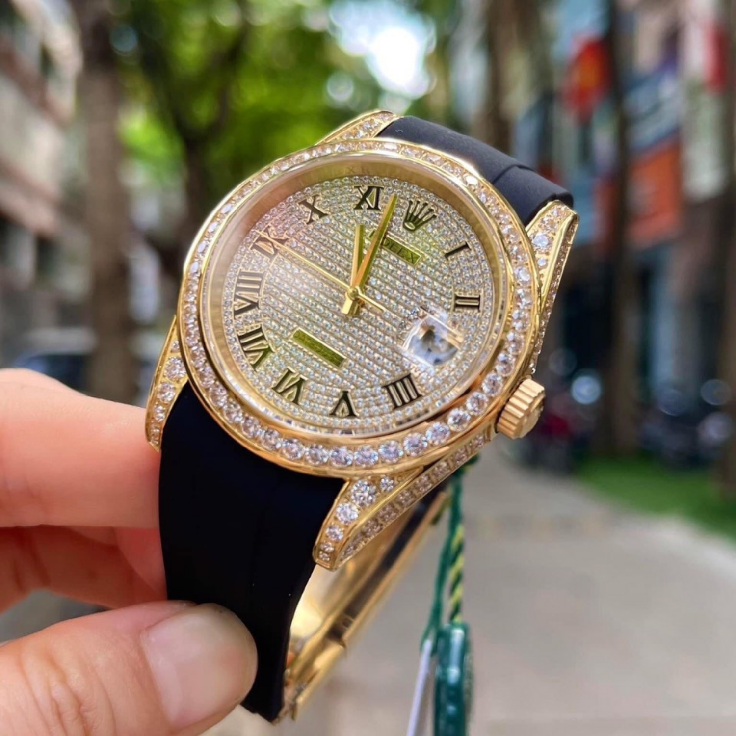 Rolex Datejust 40mm Diamond-Paved Dial Yellow Gold Men Watches - Image 3