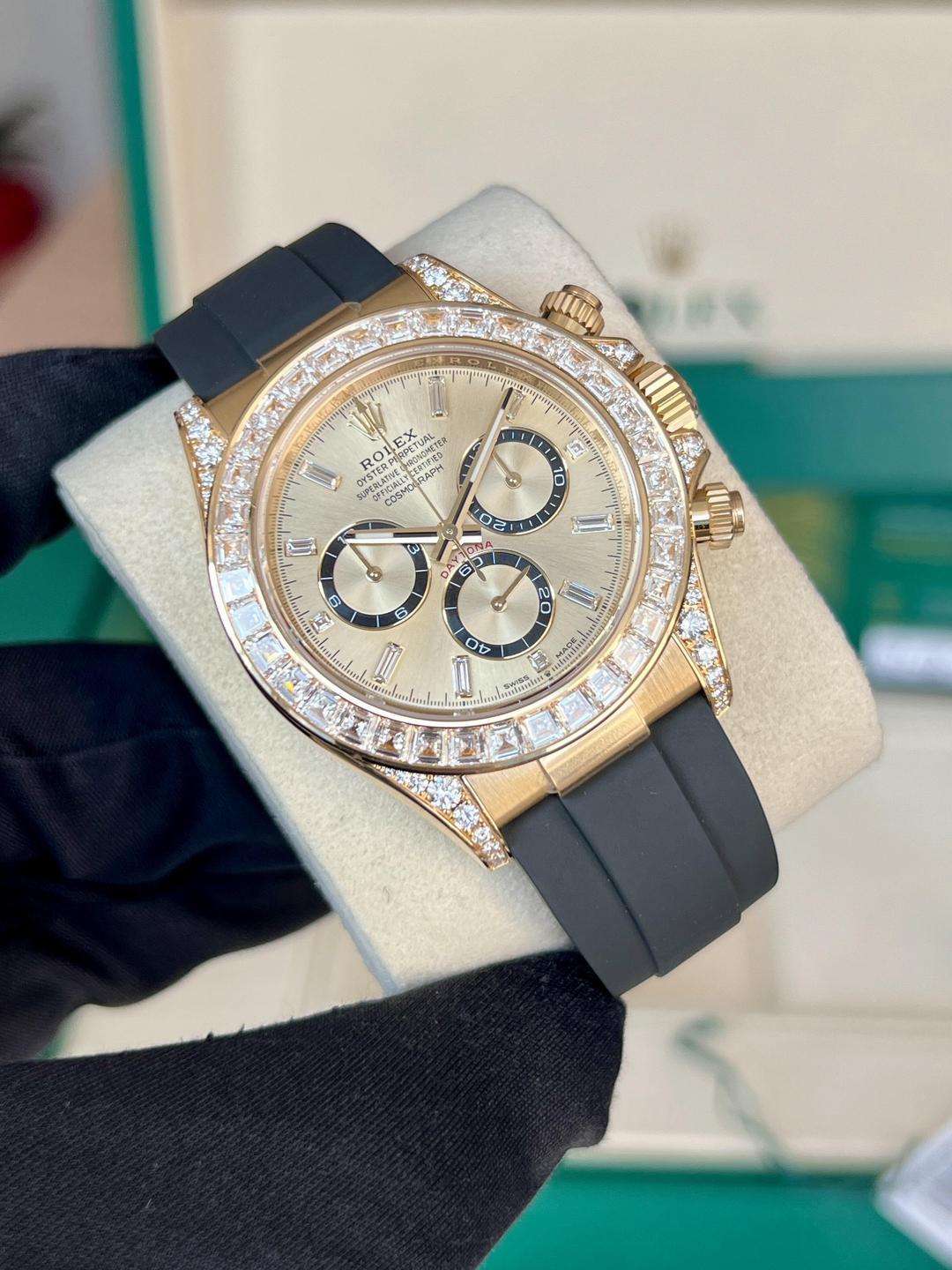 Rolex Cosmograph Daytona Oyster, 40mm, yellow gold and diamonds Reference 126538TBR - Image 3