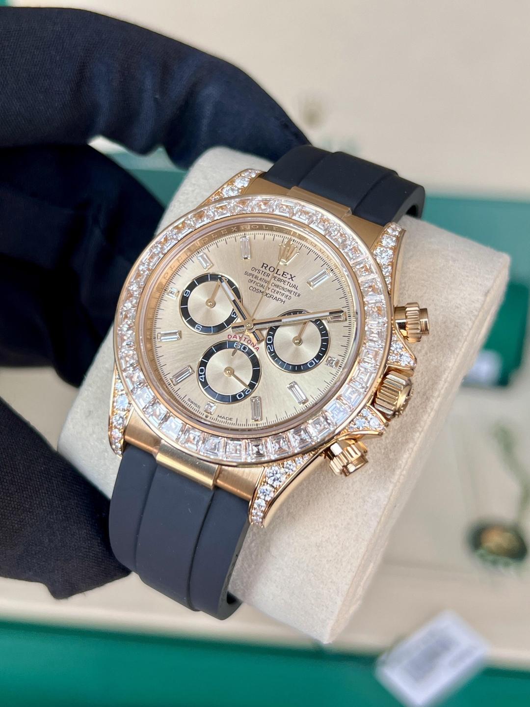 Rolex Cosmograph Daytona Oyster, 40mm, yellow gold and diamonds Reference 126538TBR - Image 4