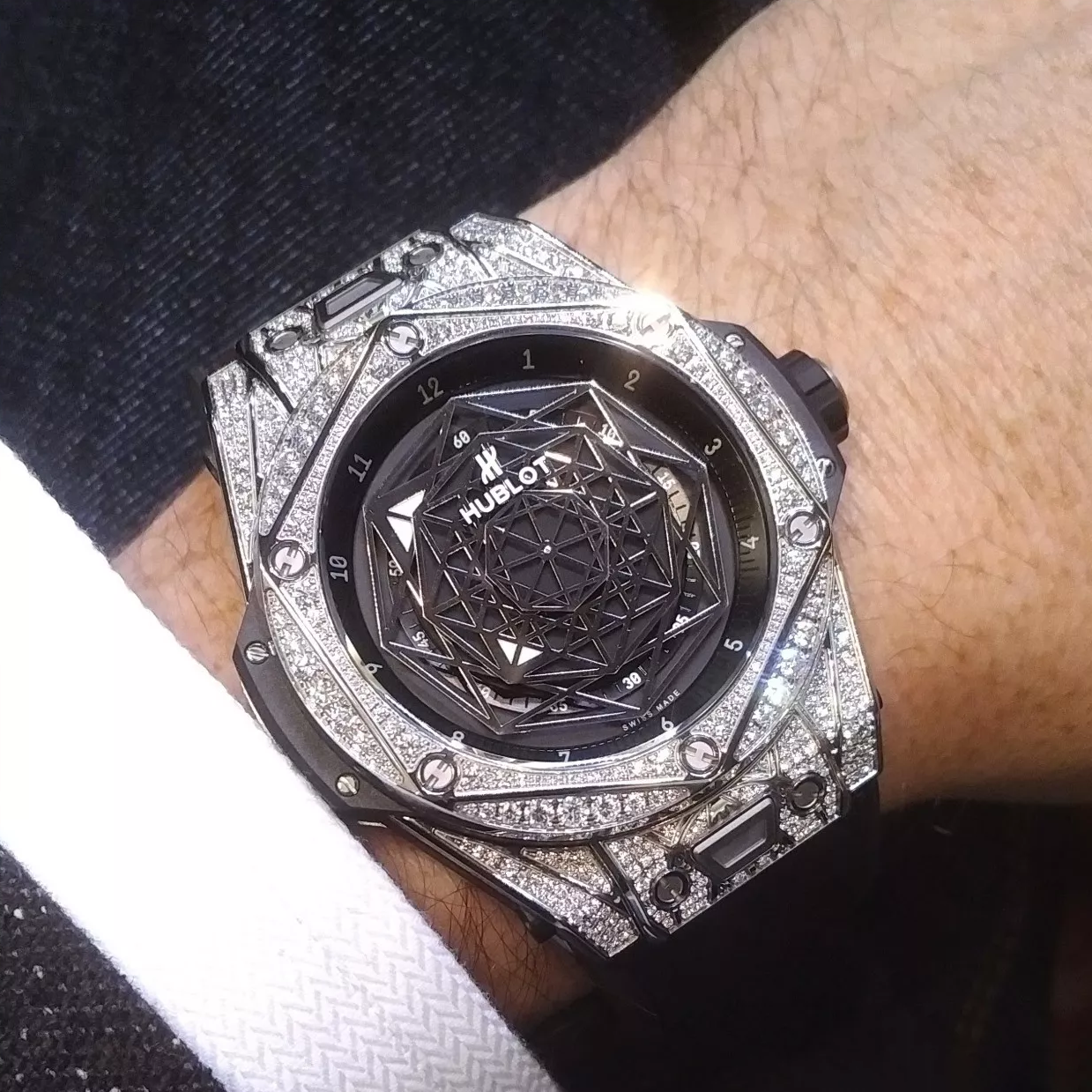 Hublot Big Bang Sang Bleu Diamond Titanium 45mm 415.NX.1112.VR.1704.MXM17 - Image 7
