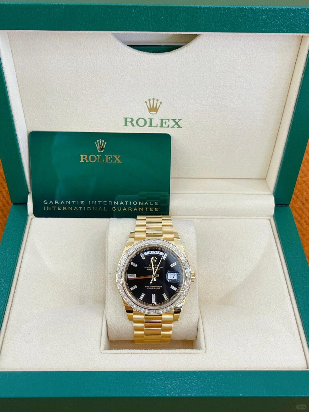 Rolex Day-Date 40mm Yellow Gold Onyx Baguette Diamond Dial Baguette Bezel m228398tbr-0001 - Image 10
