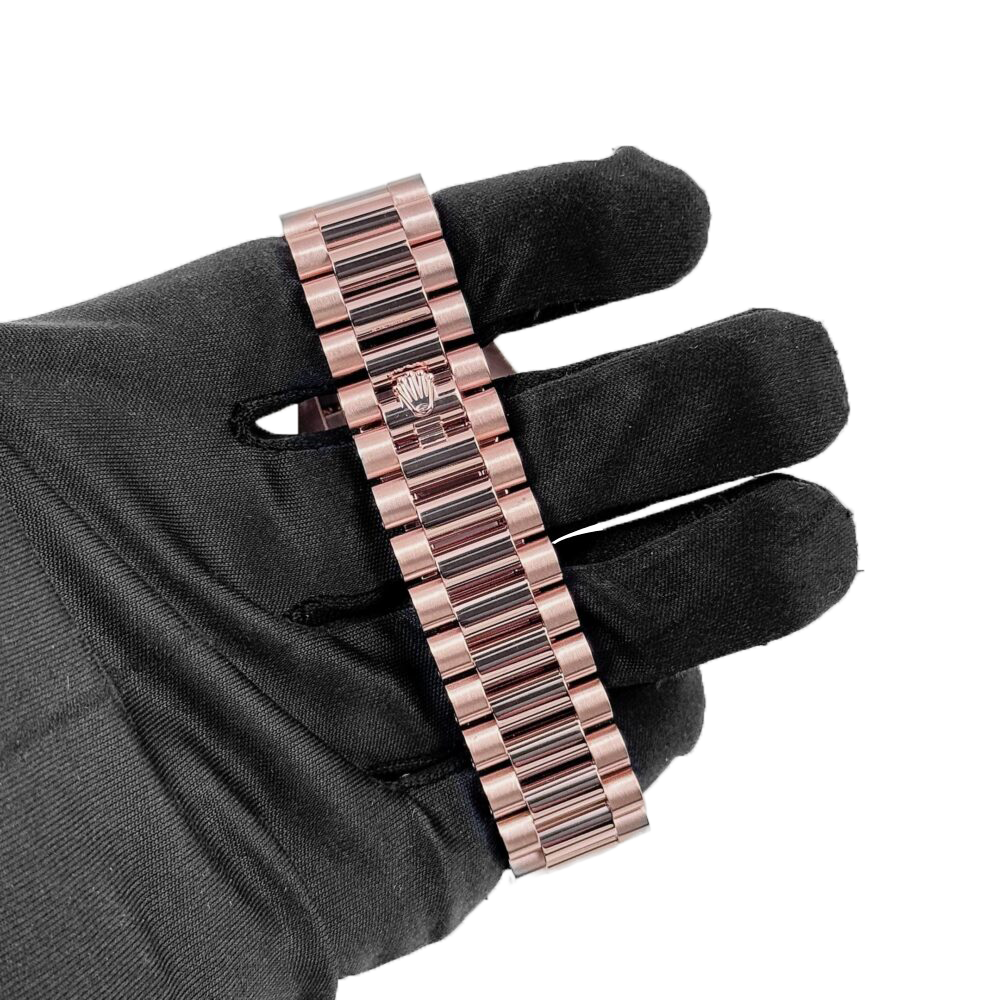 Rolex Day-Date 40mm 228235 Rose Gold Chocolate Roman Dial (2025) - Image 9