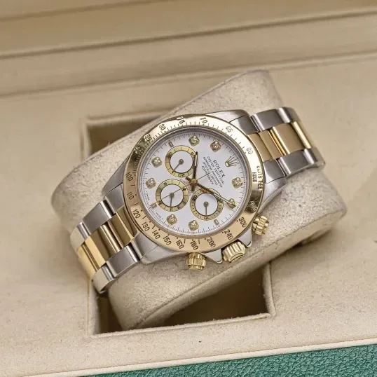 Rolex Oyster Perpetual Cosmograph Daytona 40mm 16523 - Image 10