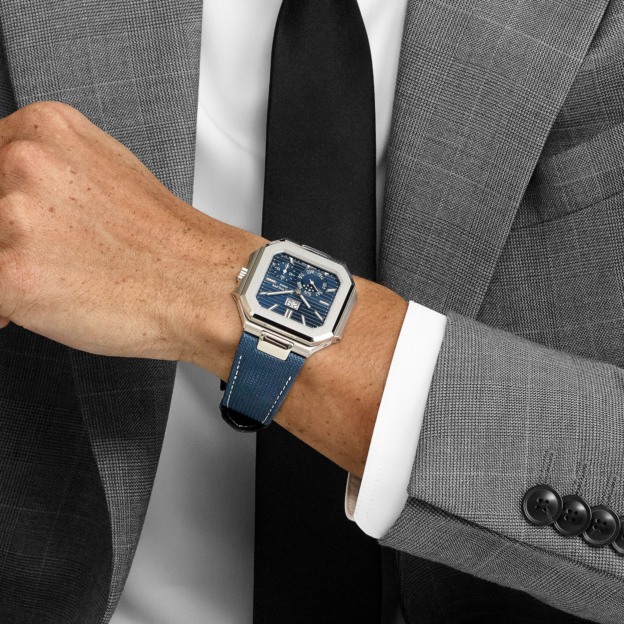 Patek Philippe Cubitus 45mm 5822P-001 Platinum Blue Dial Moon Phase - Image 2
