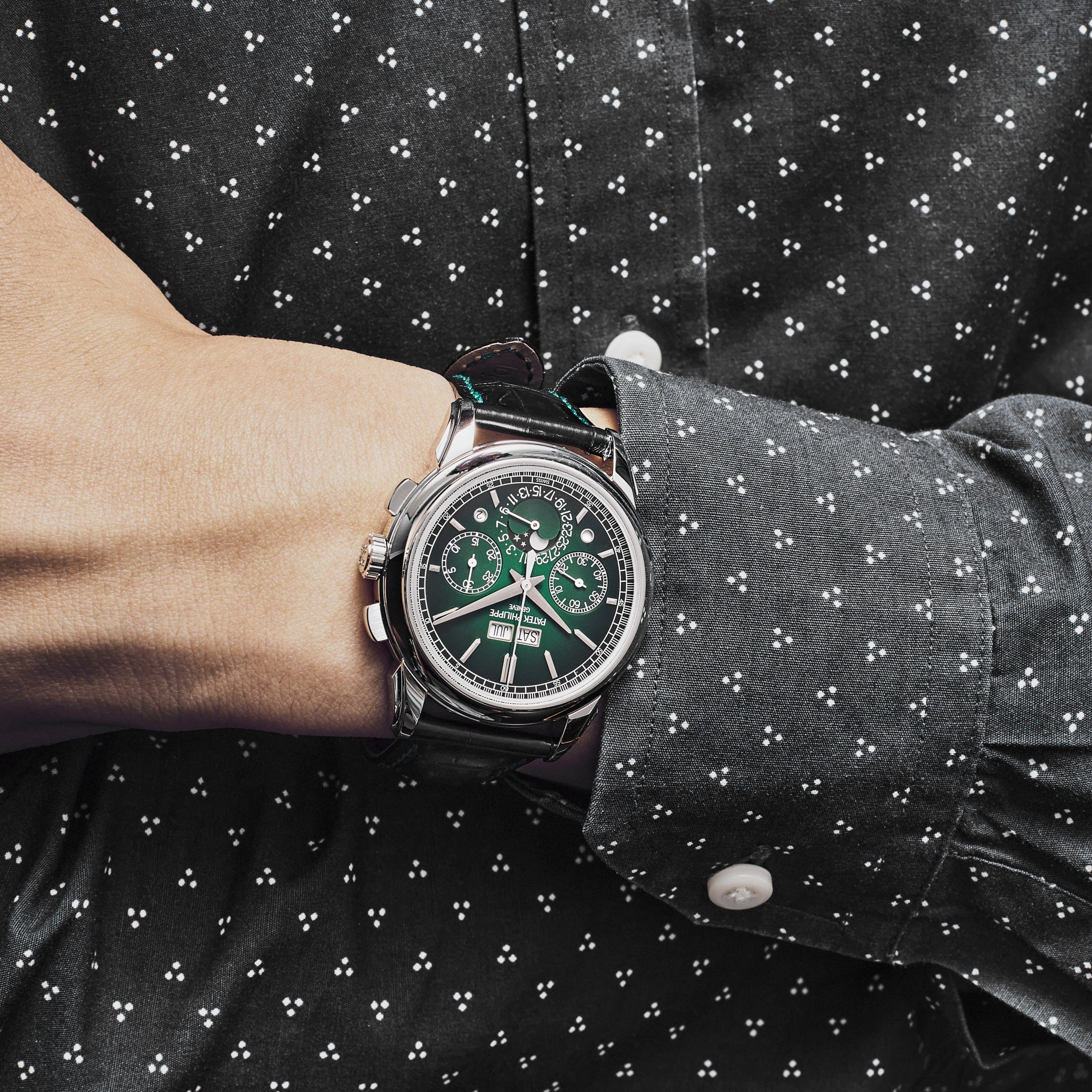 Patek Philippe Grand Complications 41mm 5270P-014 Perpetual Calendar Chronograph Platinum Green Dial - Image 2