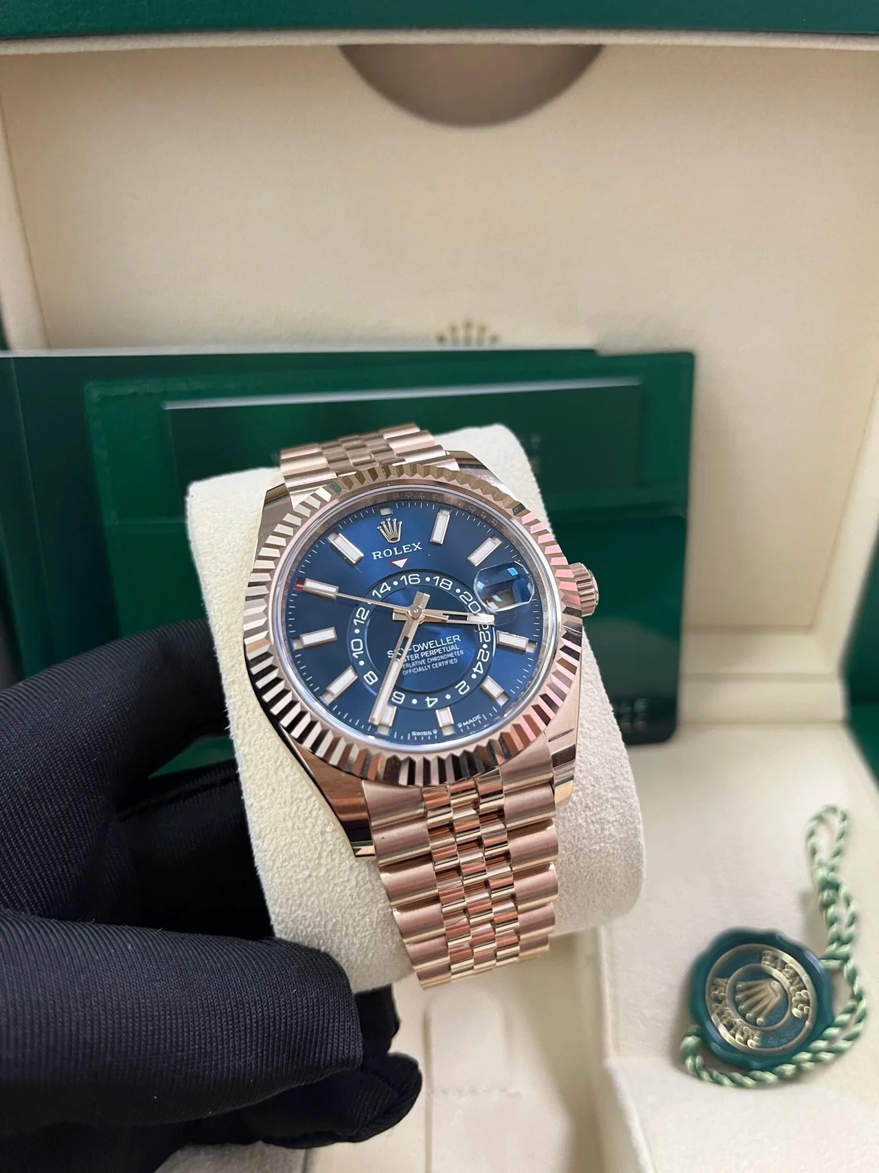 Rolex Sky-Dweller 42mm Blue Dial Rose Gold Jubilee Bracelet 336935 - Image 5