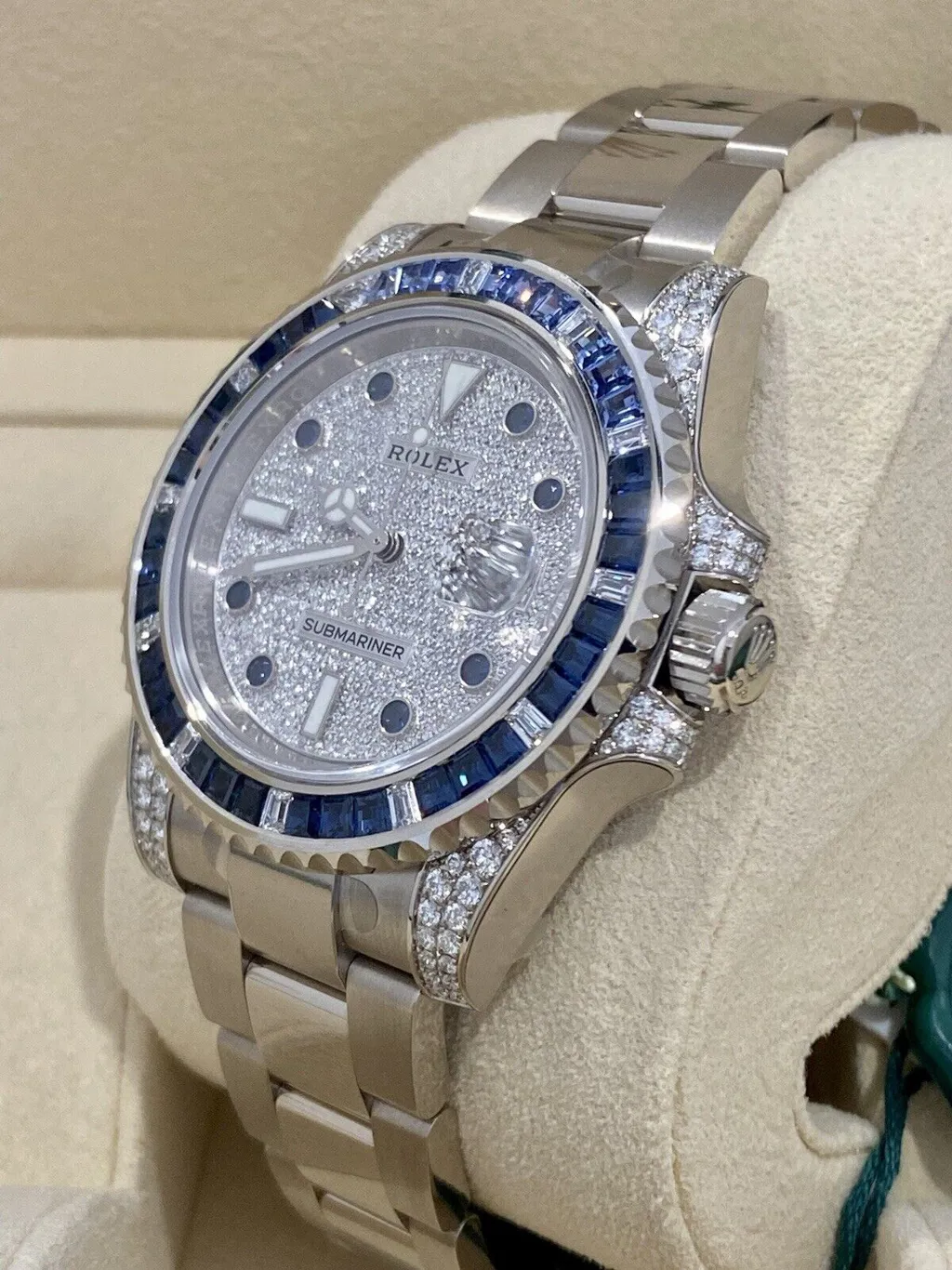 Rolex Submariner Date Watch 40mm ?C Sapphire And Diamond Bezel ?C Diamond Paved Dial ?C 116659SABR - Image 6