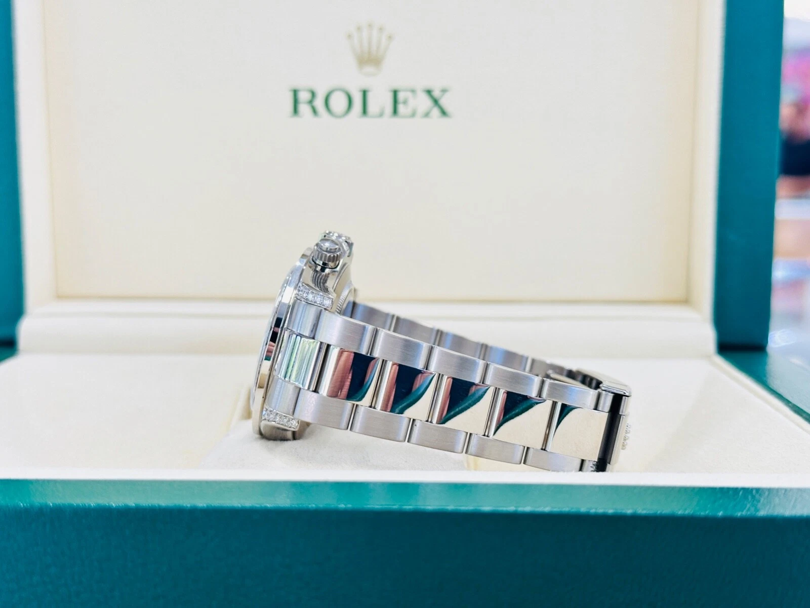 Rolex Daytona 126599TRU White Gold Diamond Black Dial Ruby Bezel - Image 9